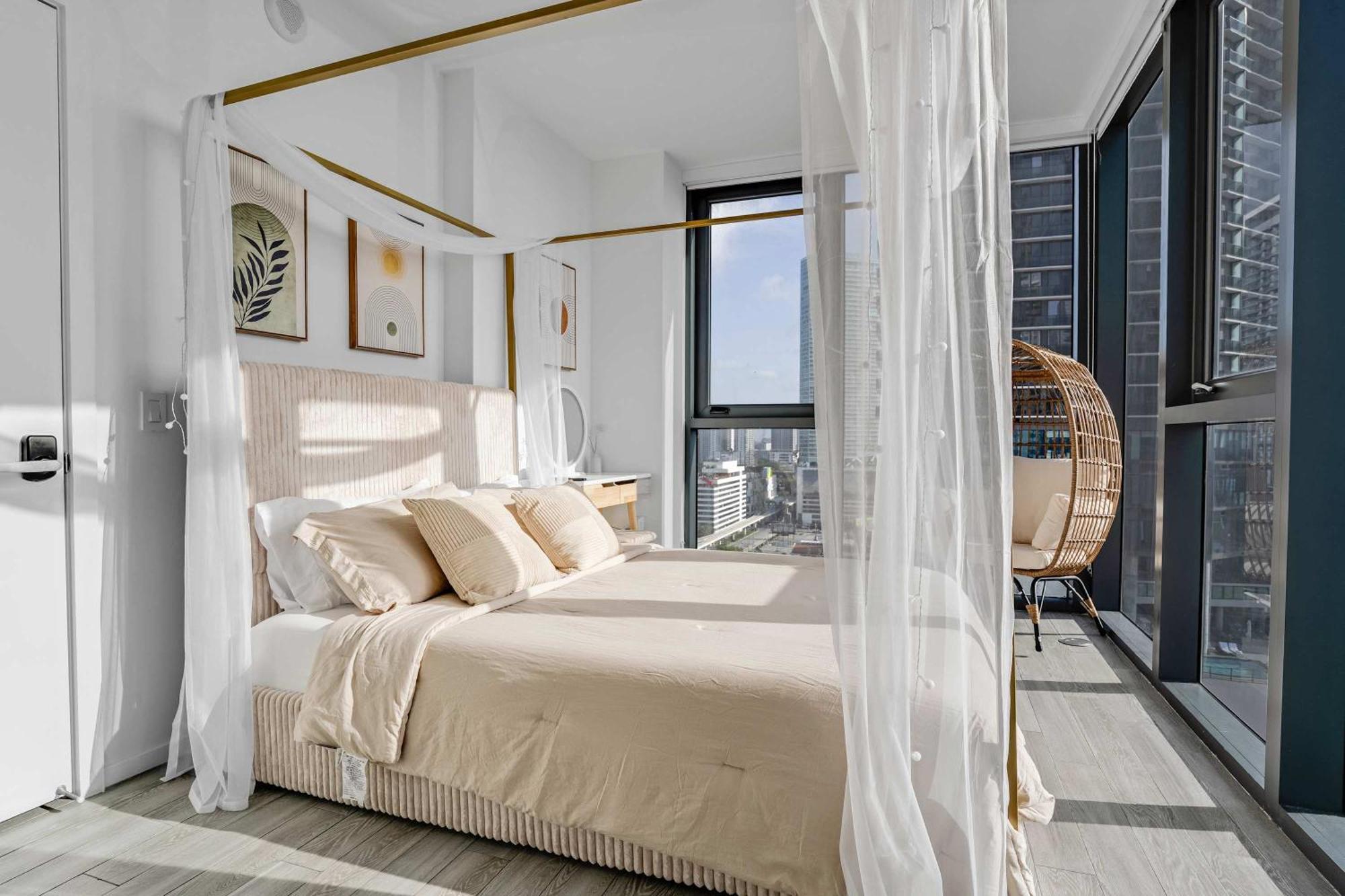 Cbd Luxepad 2b2b With Bay Views Gym Lounge Apartment *