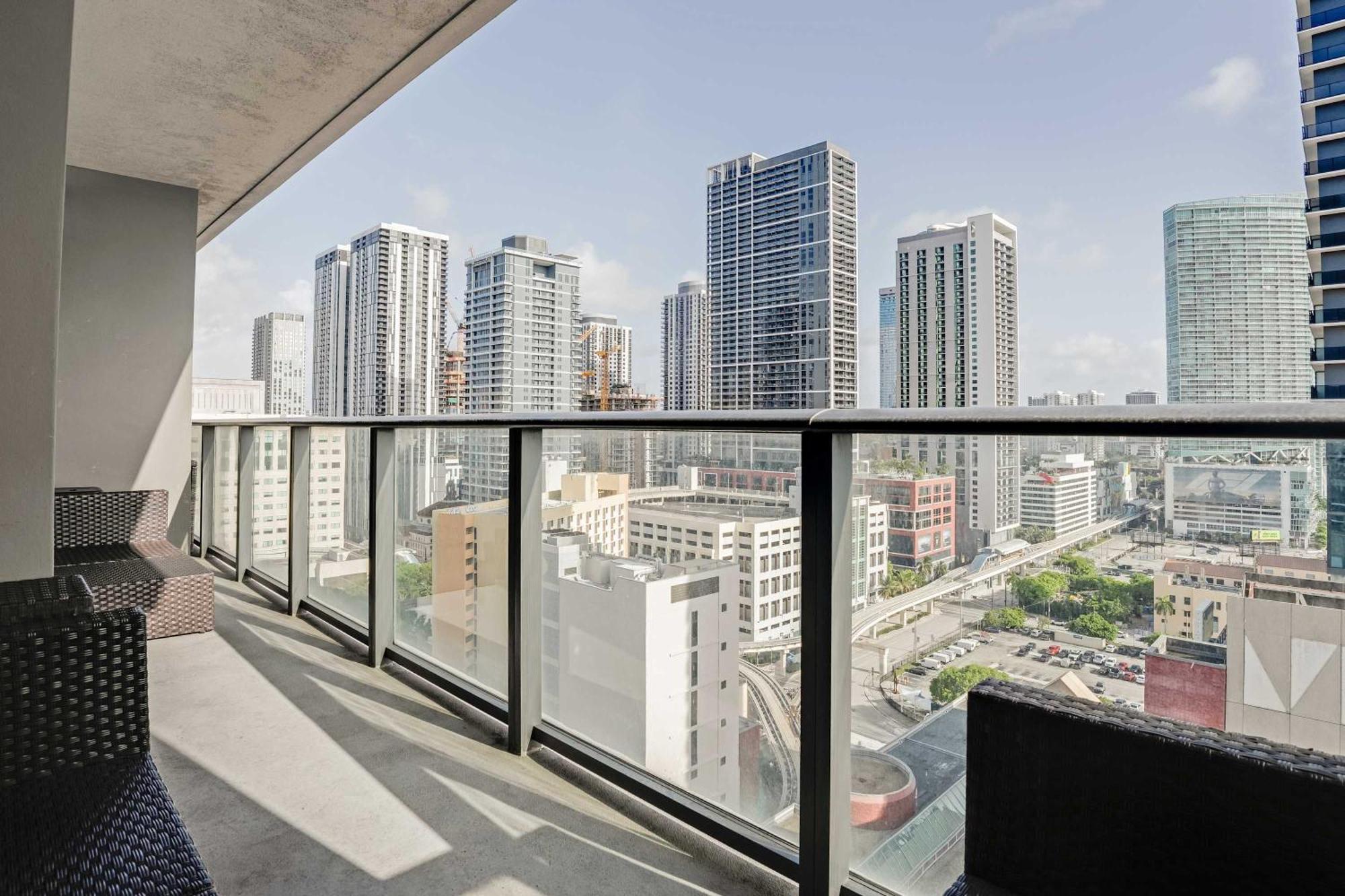 Apartment Cbd Luxepad 2b2b With Bay Views Gym Lounge